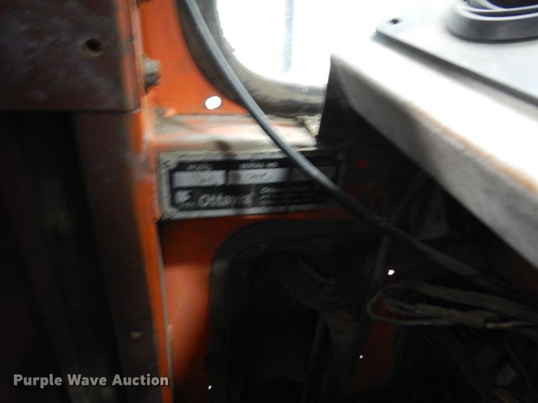 image for item EC9152 1997 Ottawa 30 yard truck