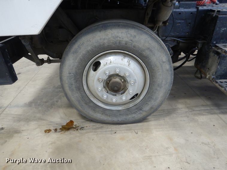 image for item EC9152 1997 Ottawa 30 yard truck