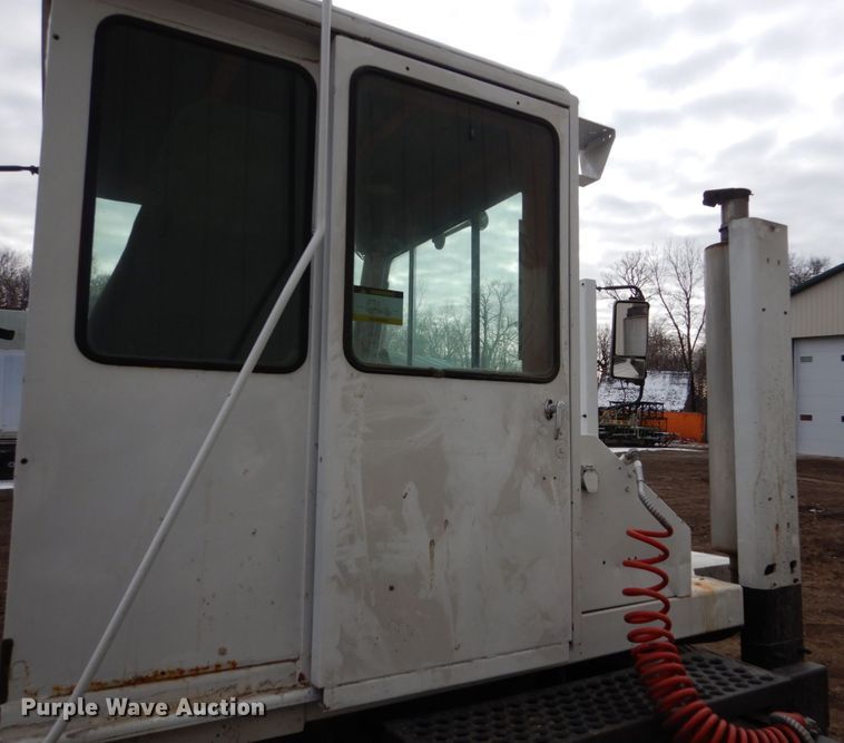 image for item EC9152 1997 Ottawa 30 yard truck