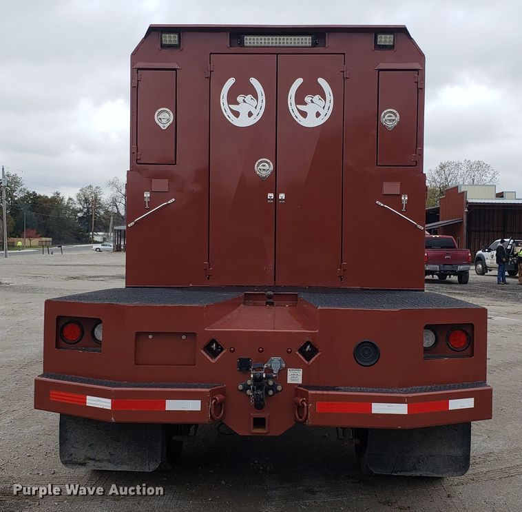 image for item ET9933 1999 Kenworth T600 utility truck