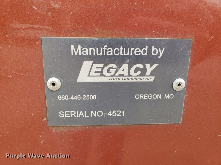 image for item ET9933 1999 Kenworth T600 utility truck