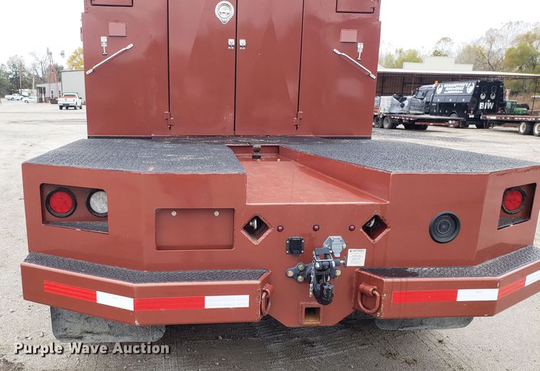 image for item ET9933 1999 Kenworth T600 utility truck