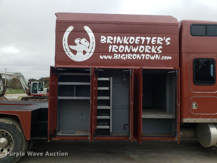 image for item ET9933 1999 Kenworth T600 utility truck