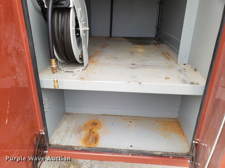 image for item ET9933 1999 Kenworth T600 utility truck