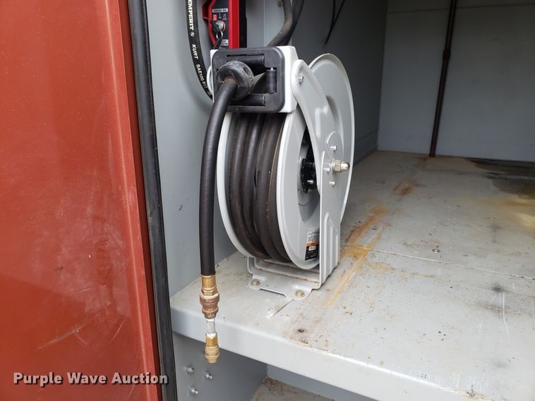 image for item ET9933 1999 Kenworth T600 utility truck