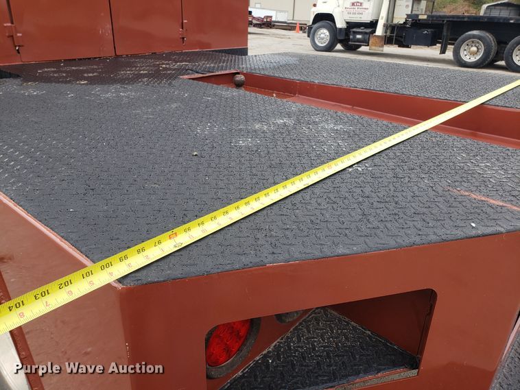 image for item ET9933 1999 Kenworth T600 utility truck