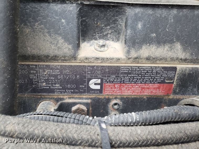 image for item ET9933 1999 Kenworth T600 utility truck