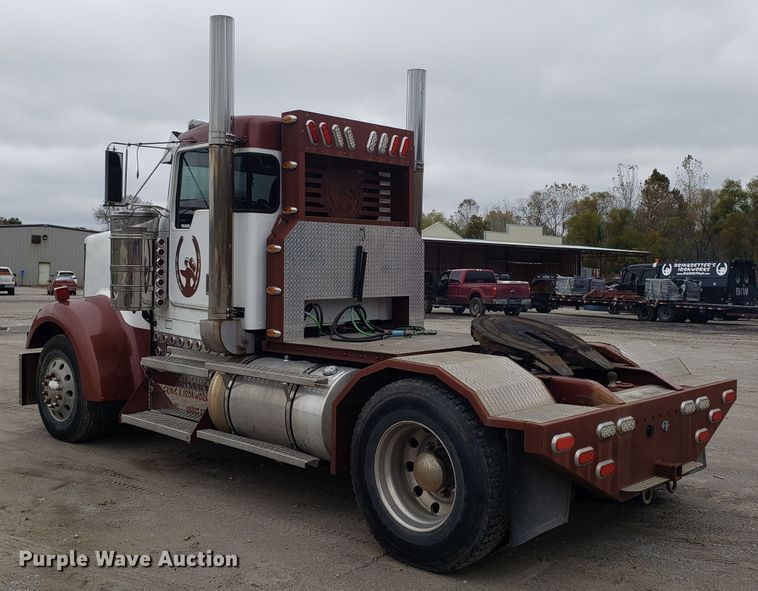 image for item ET9934 1999 Kenworth W900 semi truck