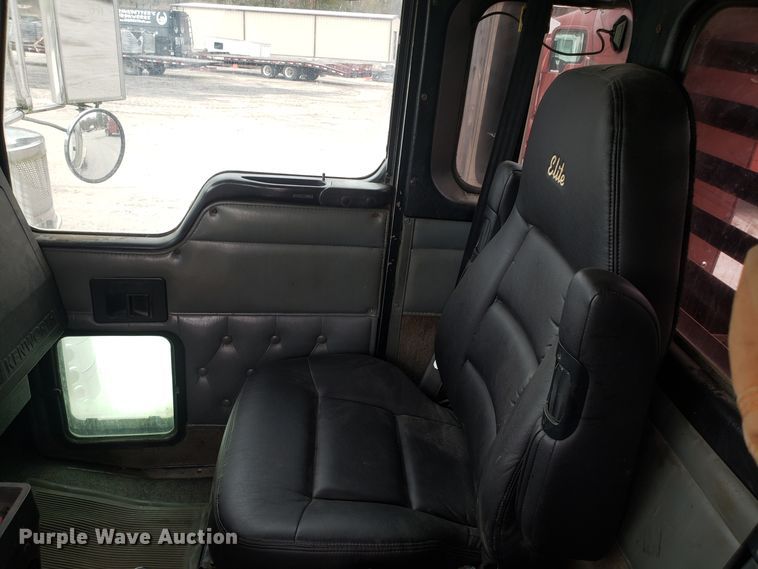 image for item ET9934 1999 Kenworth W900 semi truck