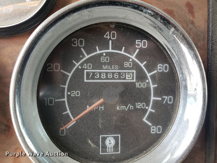 image for item ET9934 1999 Kenworth W900 semi truck