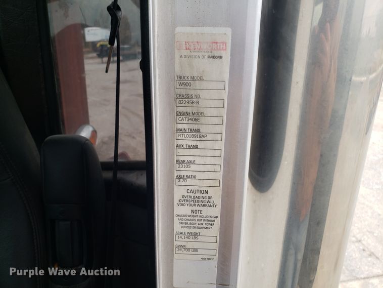 image for item ET9934 1999 Kenworth W900 semi truck