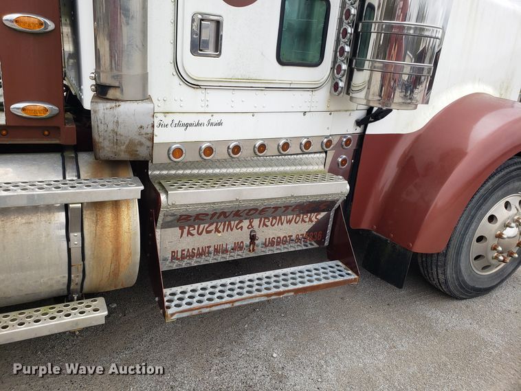 image for item ET9934 1999 Kenworth W900 semi truck