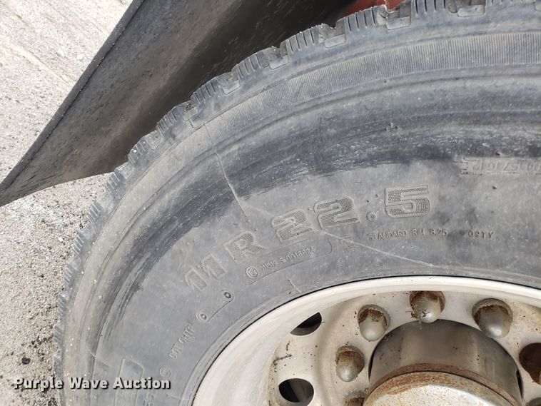 image for item ET9934 1999 Kenworth W900 semi truck