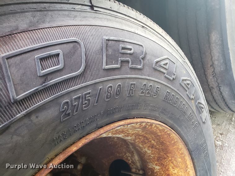 image for item ET9952 1998 Utility dry van trailer