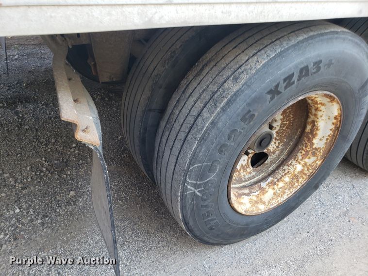 image for item ET9952 1998 Utility dry van trailer