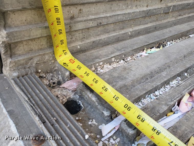 image for item ET9952 1998 Utility dry van trailer