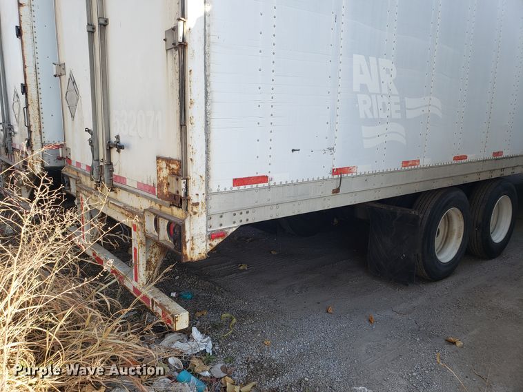 image for item ET9954 1997 Stoughton dry van trailer
