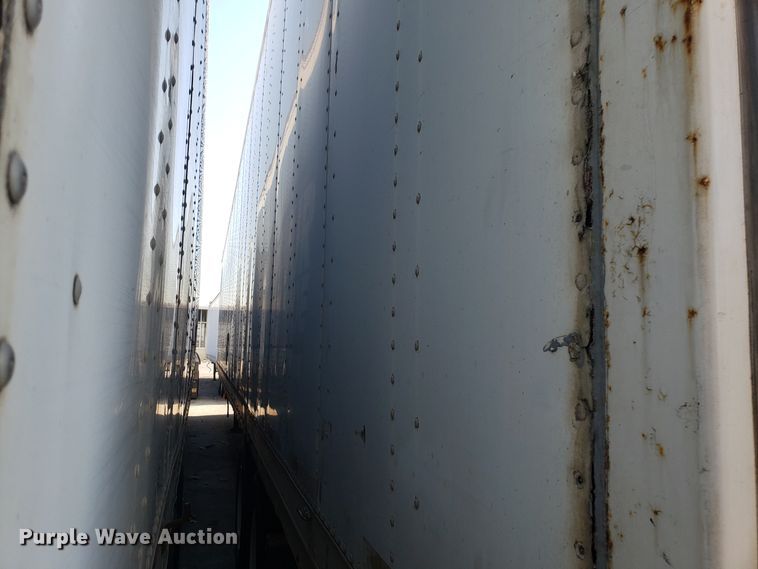 image for item ET9954 1997 Stoughton dry van trailer