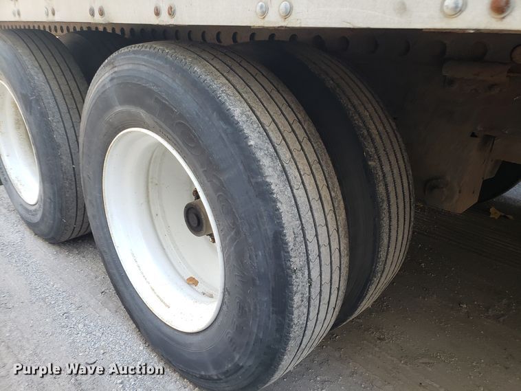 image for item ET9954 1997 Stoughton dry van trailer