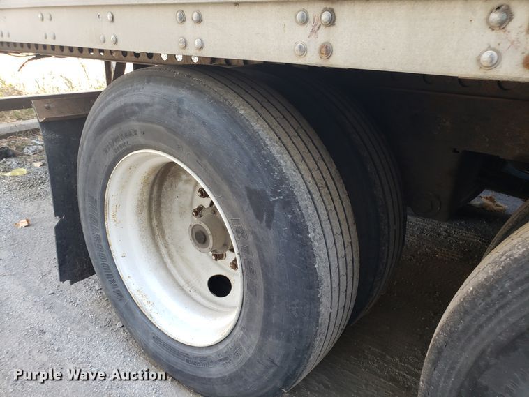 image for item ET9954 1997 Stoughton dry van trailer