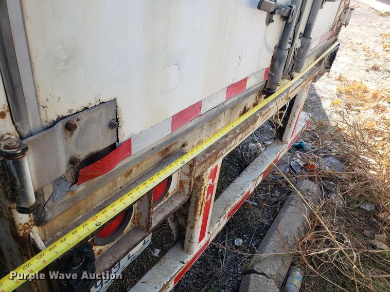 image for item ET9954 1997 Stoughton dry van trailer