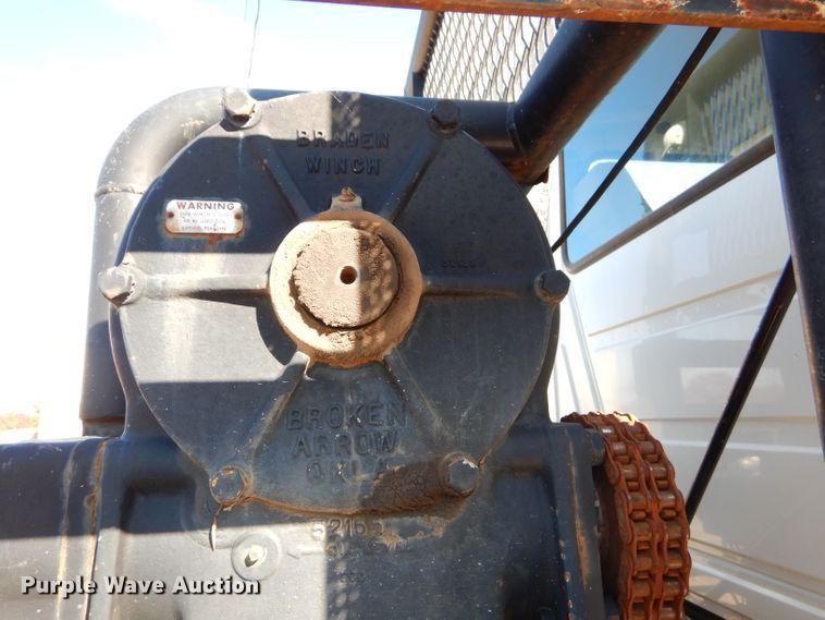 image for item FA9846 2004 Mack CH613 semi truck