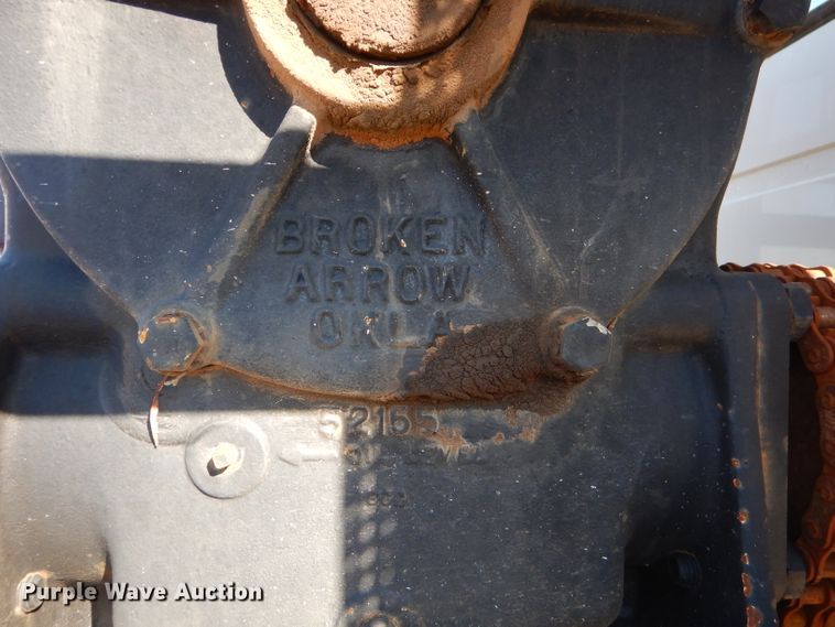 image for item FA9846 2004 Mack CH613 semi truck