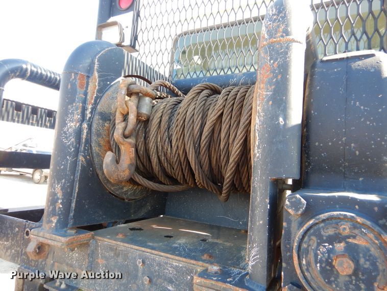 image for item FA9846 2004 Mack CH613 semi truck