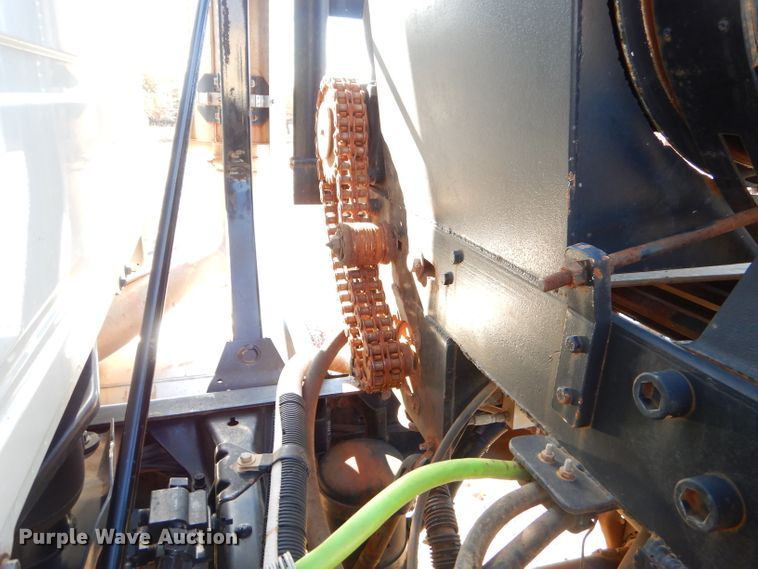 image for item FA9846 2004 Mack CH613 semi truck