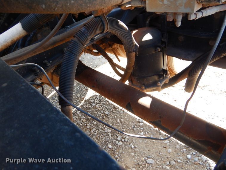 image for item FA9846 2004 Mack CH613 semi truck