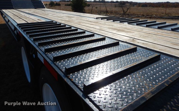 image for item FA9847 2019 Viking VFD46R16F35T drop deck equipment trailer