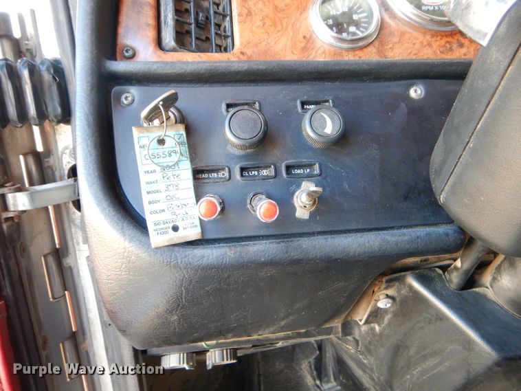 image for item FA9851 2001 Peterbilt 378 semi truck