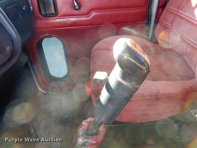 image for item FA9851 2001 Peterbilt 378 semi truck