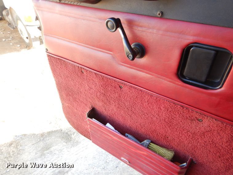 image for item FA9851 2001 Peterbilt 378 semi truck