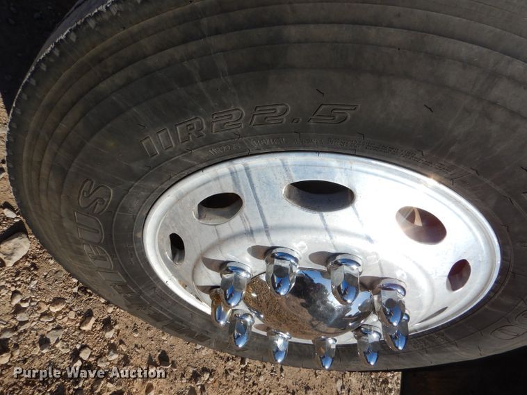 image for item FA9851 2001 Peterbilt 378 semi truck