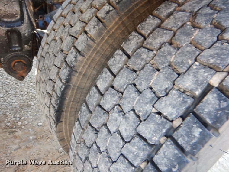 image for item FA9851 2001 Peterbilt 378 semi truck