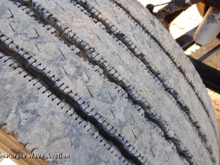 image for item FA9851 2001 Peterbilt 378 semi truck