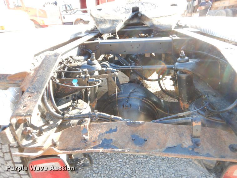 image for item FA9851 2001 Peterbilt 378 semi truck