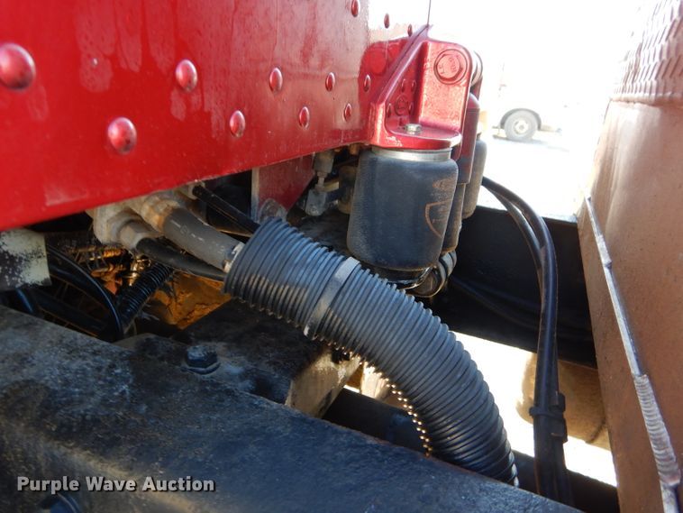 image for item FA9851 2001 Peterbilt 378 semi truck