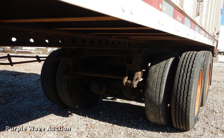 image for item FA9902 1996 Trailmobile commodity trailer