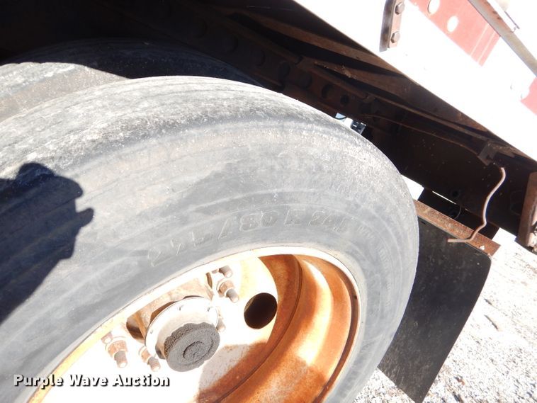 image for item FA9902 1996 Trailmobile commodity trailer