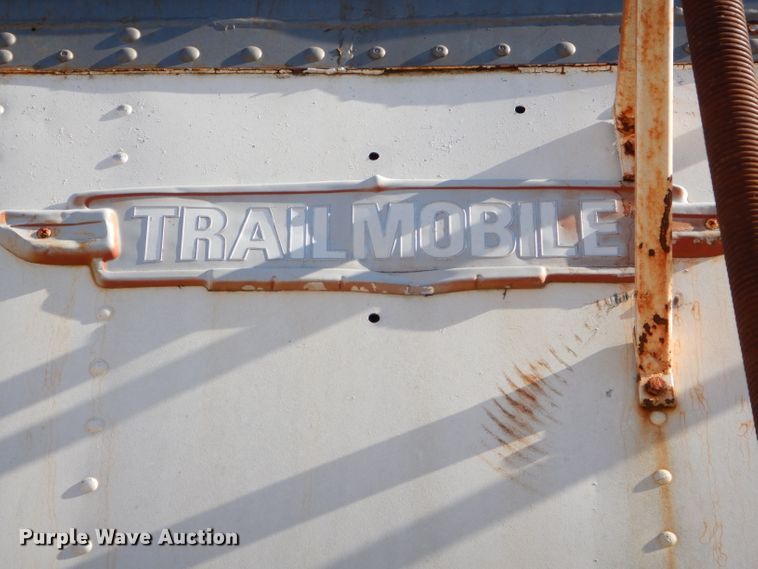 image for item FA9902 1996 Trailmobile commodity trailer