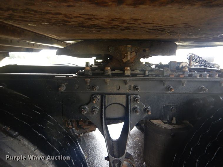 image for item FF9047 2007 International 9200i semi truck