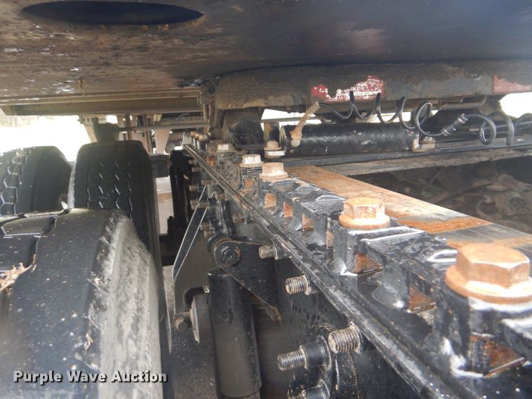 image for item FF9047 2007 International 9200i semi truck