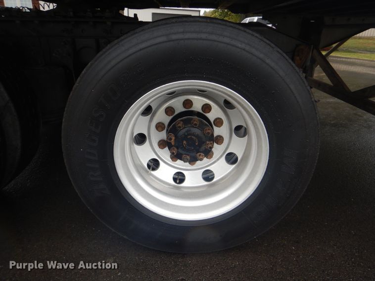 image for item FF9047 2007 International 9200i semi truck