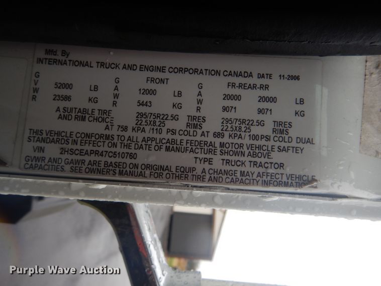 image for item FF9047 2007 International 9200i semi truck