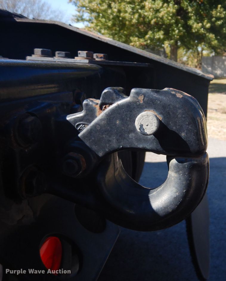 image for item FF9068 2000 Freightliner FLD semi truck