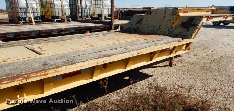 image for item FG9863 1980 Hercules equipment trailer