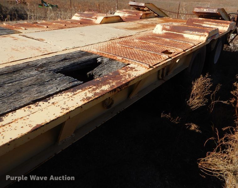 image for item FG9863 1980 Hercules equipment trailer