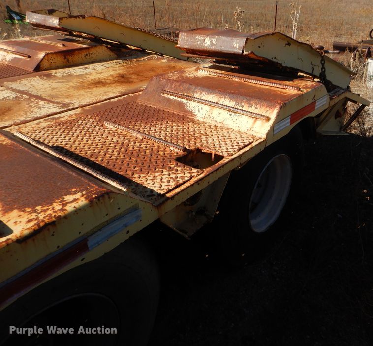 image for item FG9863 1980 Hercules equipment trailer